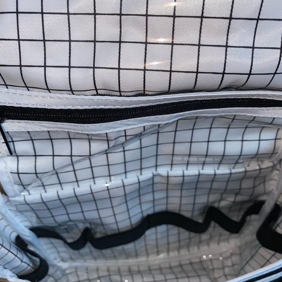 Toiletry Bag - Picture 4 of 4